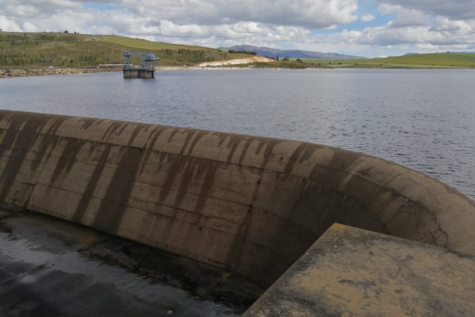 An image of the Theewaterskloof Dam